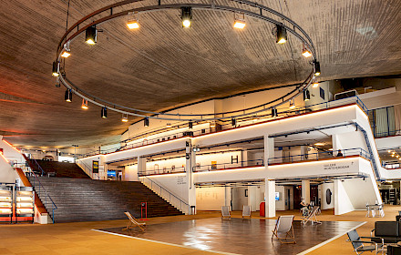 Theater Basel: Foyer Public, 2022